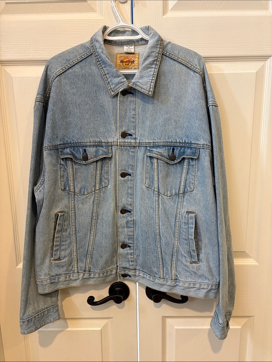 Hard Rock Cafe Other - Excellent condition - Hard Rock Cafe Dallas Light Wash Denim Jacket